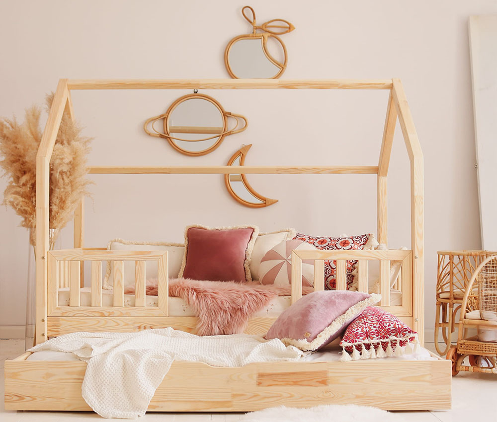 Luloo Bianco Duo Plus házikó gyerekágy 90x190 cm oldalnézet pótággyal