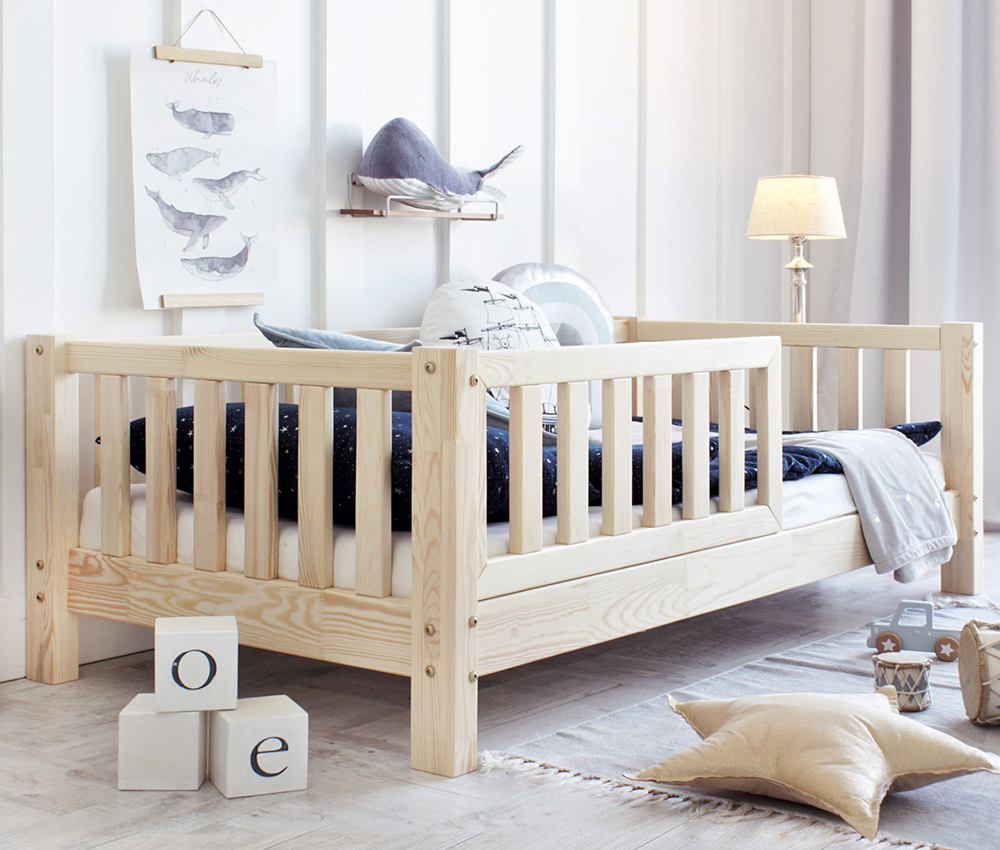 BASIC LOVE Montessori házikóágy natúr fából, leesésgátlóval